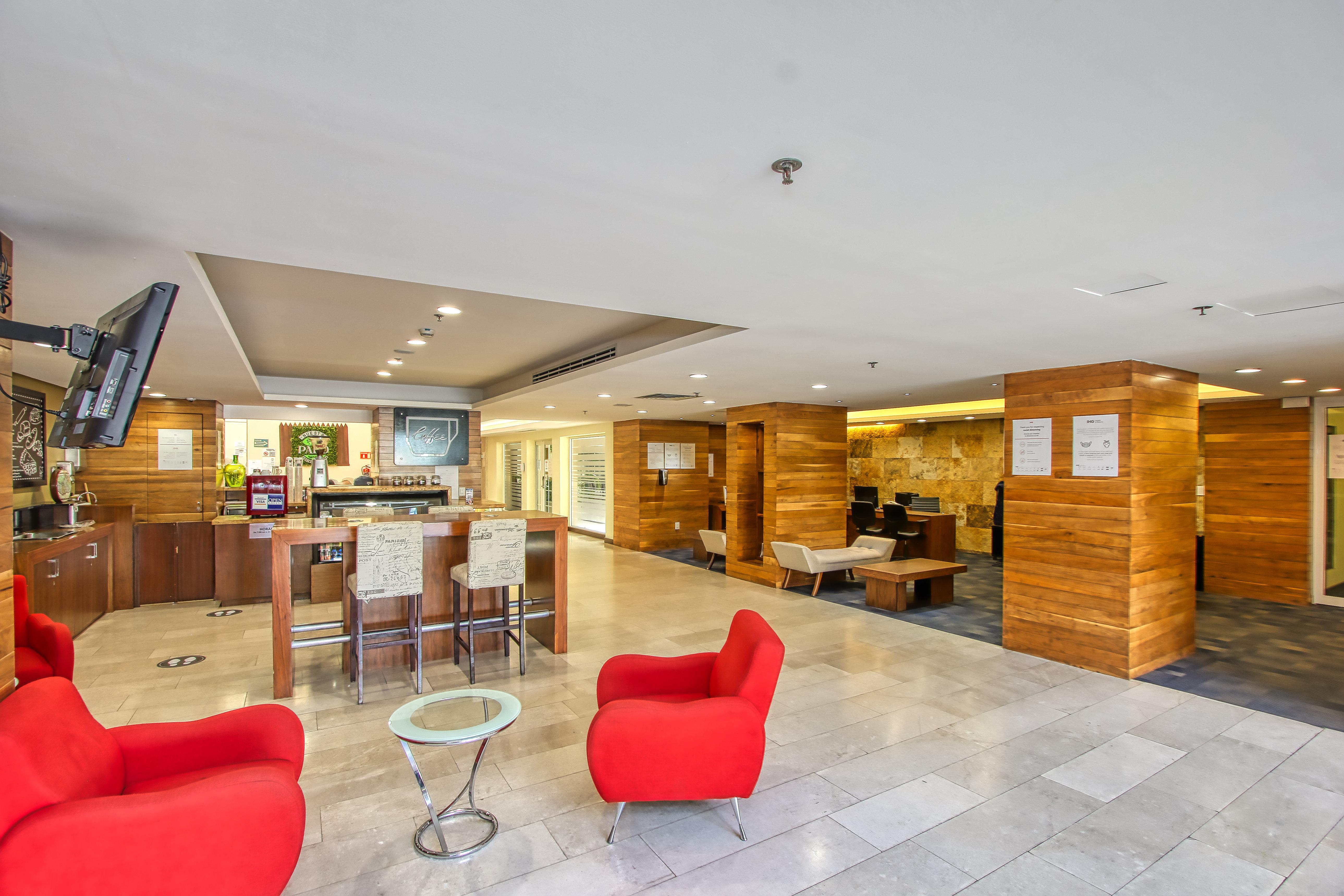Holiday Inn Leon By Ihg מראה חיצוני תמונה