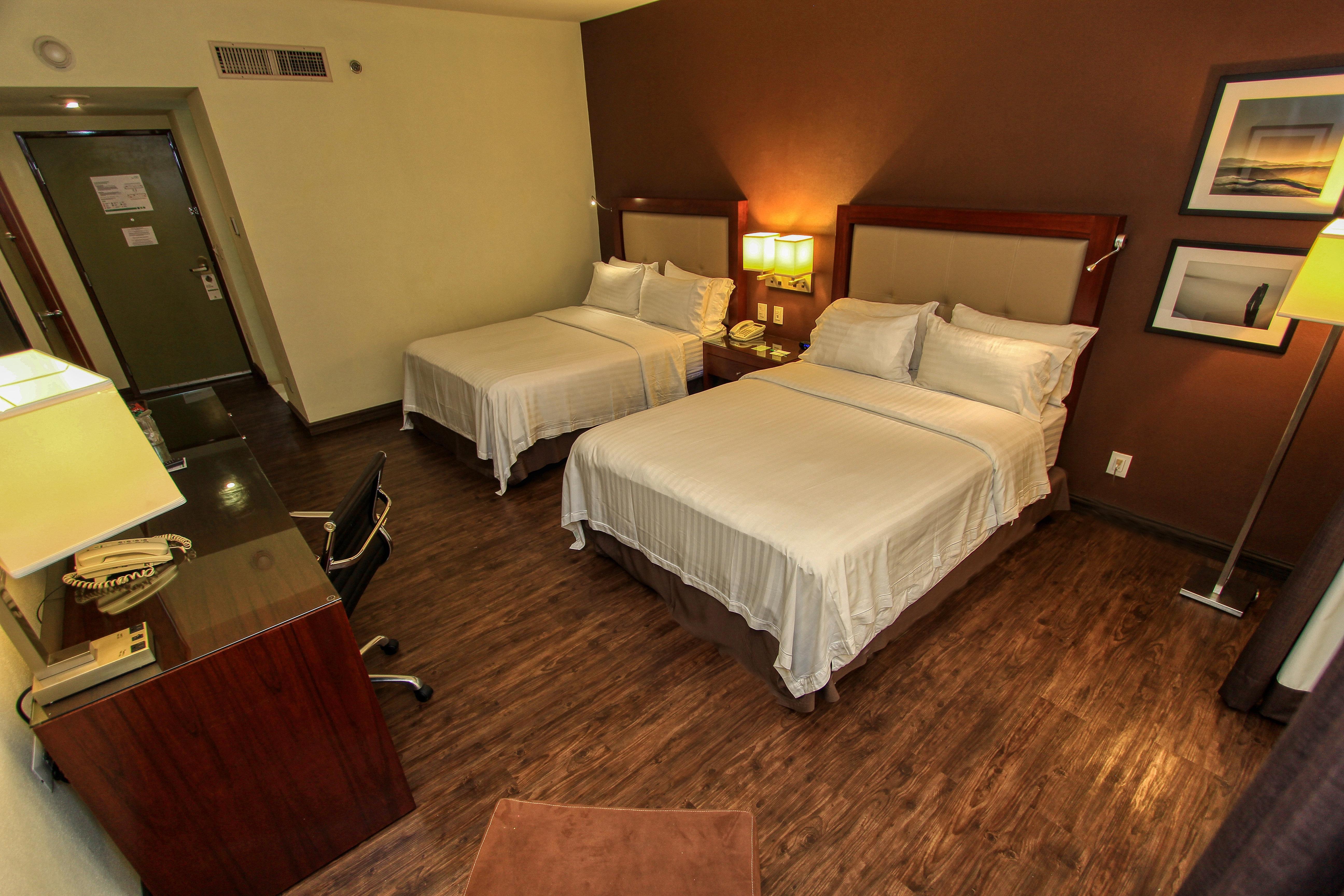 Holiday Inn Leon By Ihg מראה חיצוני תמונה
