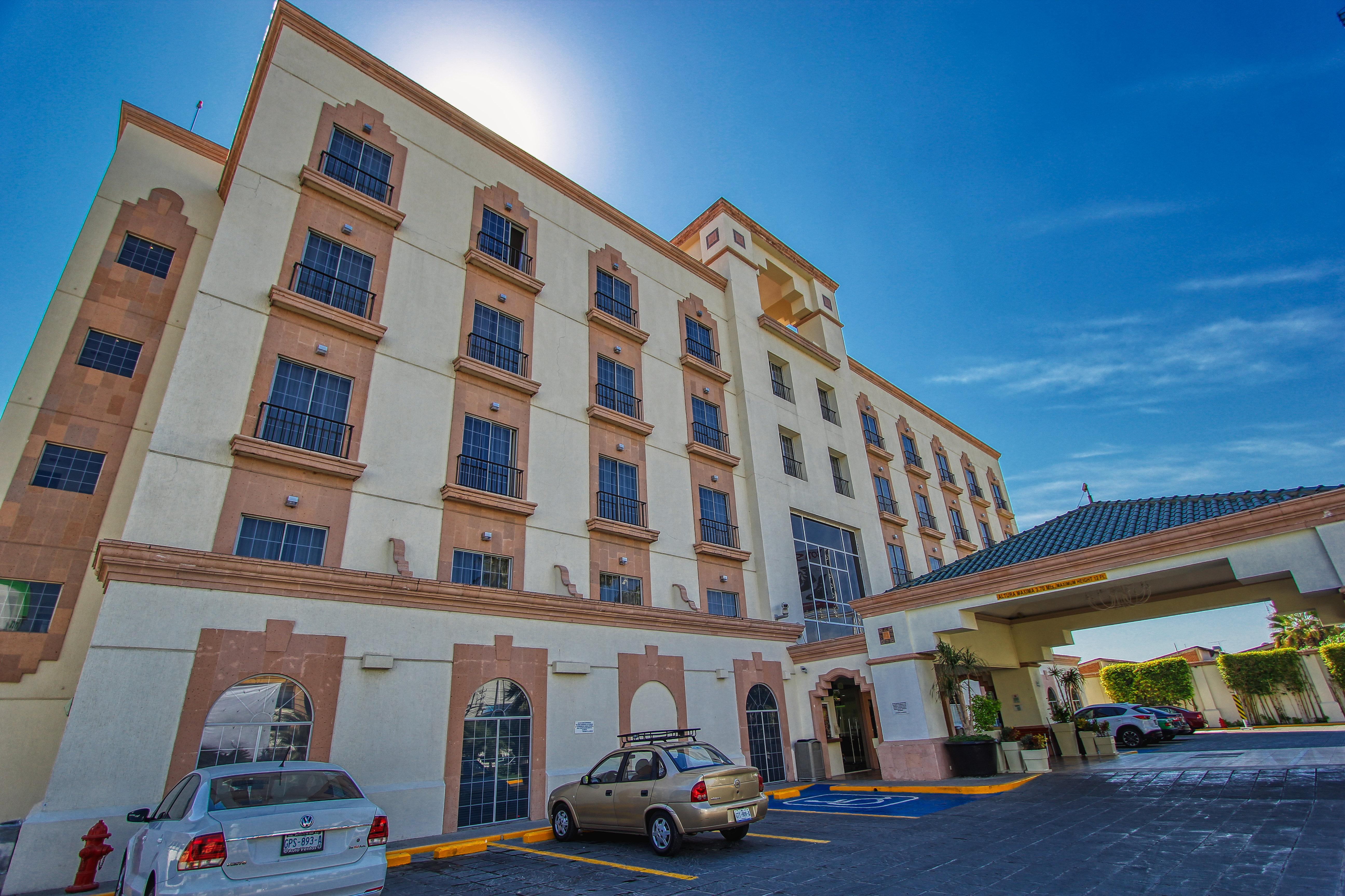 Holiday Inn Leon By Ihg מראה חיצוני תמונה