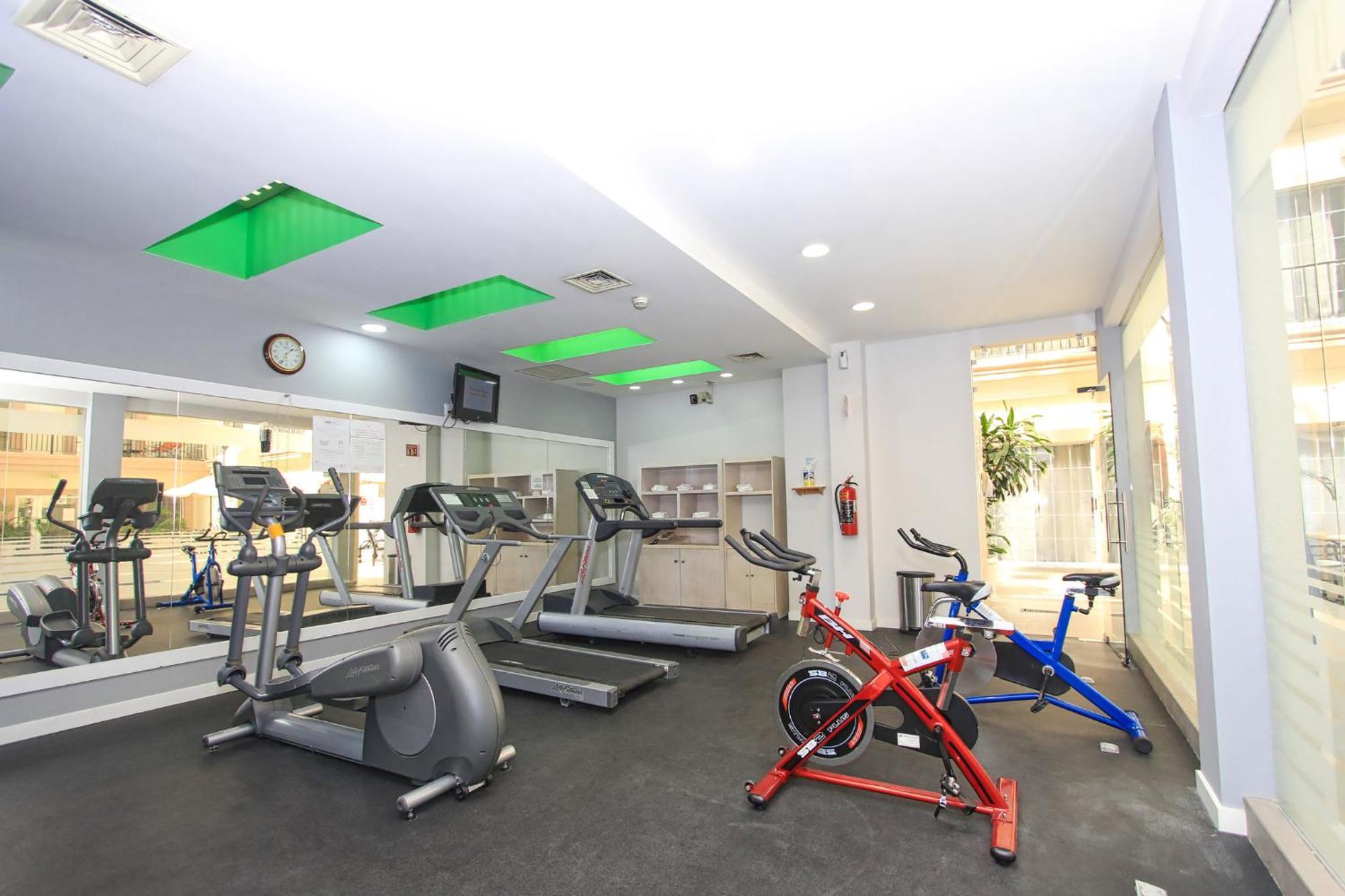 Holiday Inn Leon By Ihg מראה חיצוני תמונה