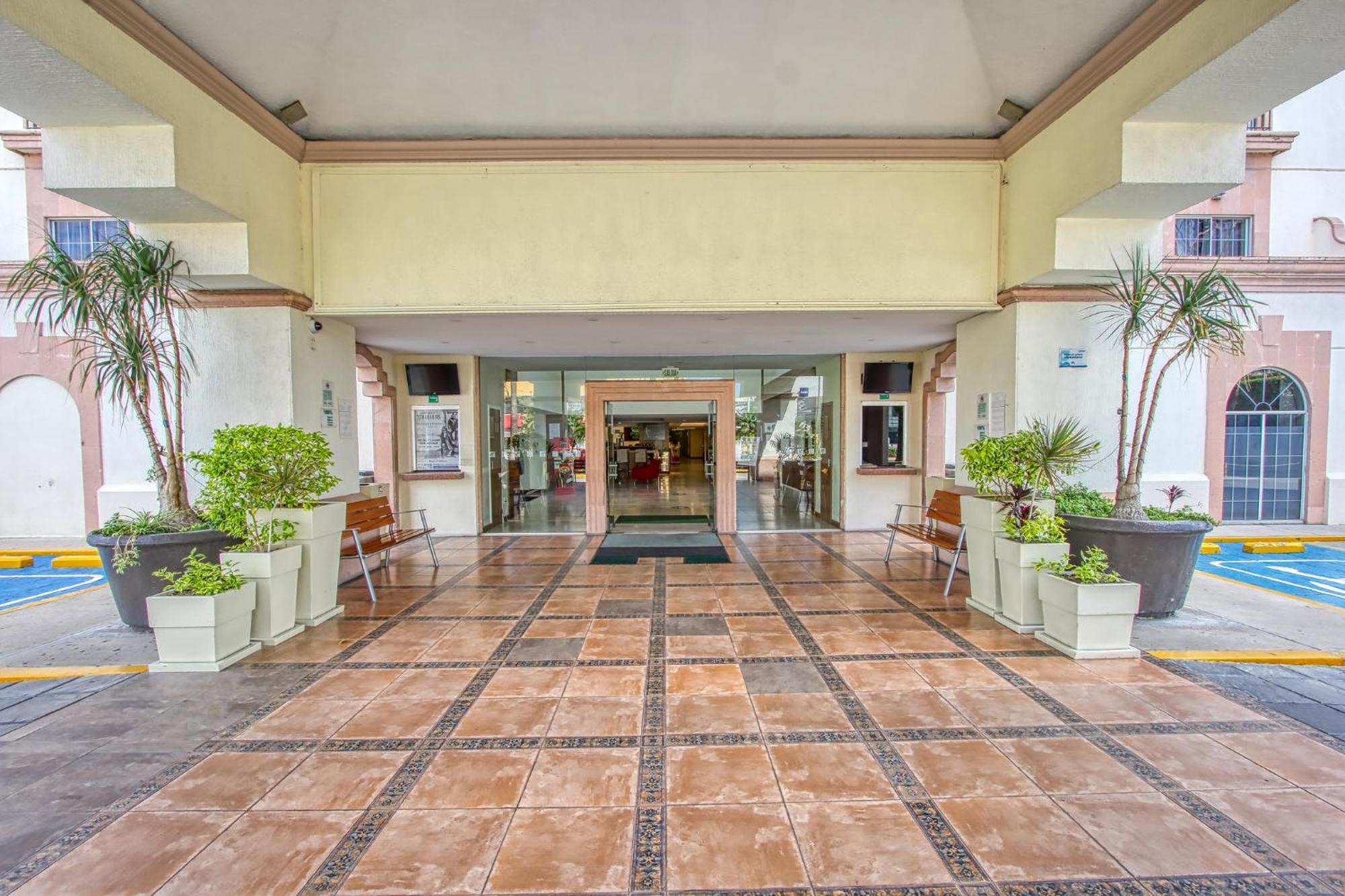 Holiday Inn Leon By Ihg מראה חיצוני תמונה